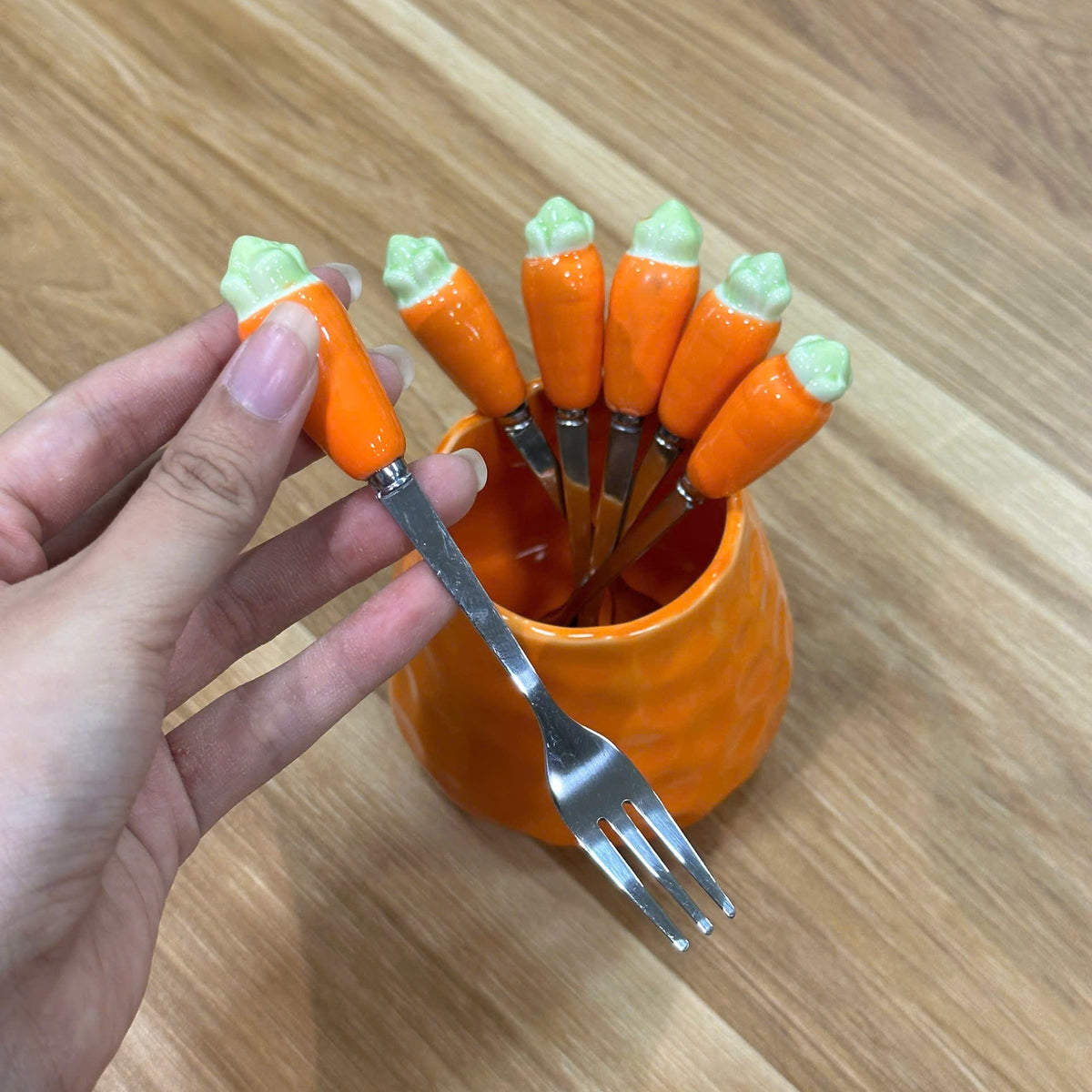 Cute Carrot Dessert Fork Set 6 Pieces with Decorative Holder